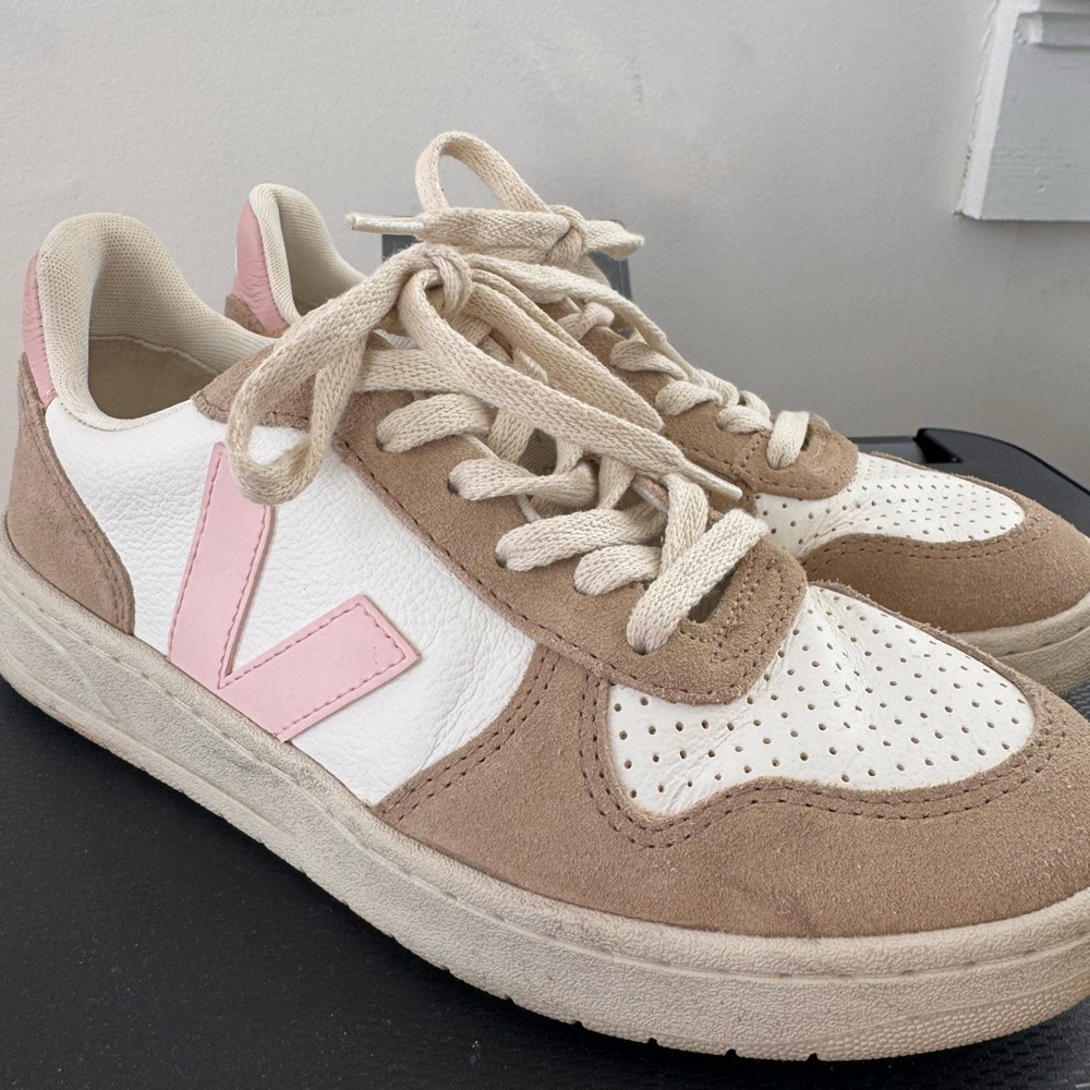Veja Women's Pink, White, and Tan Sneakers